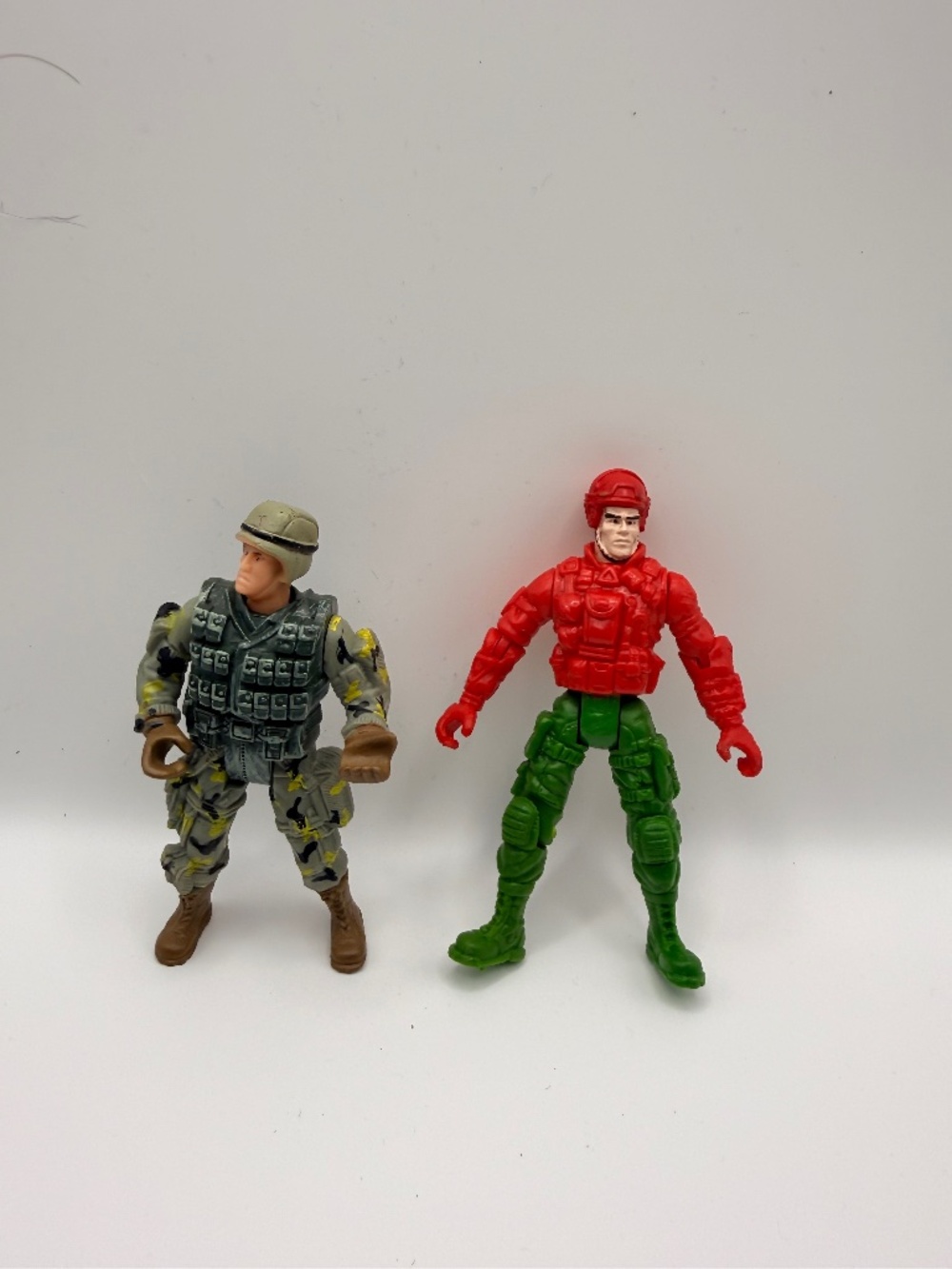 Military Soldier Action Figures Lot of 2 Army Combat Toys 4" Poseable